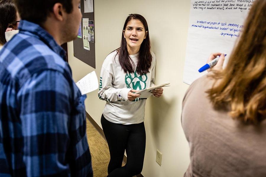Northwest offers a broad range of undergraduate and selected graduate programs while placing a high emphasis on profession-based learning to help graduates get a jump start on their careers. (摄影:Todd Weddle/<a href='http://salmonbayk8.getrealcuba.com'>全国网赌正规平台</a>)